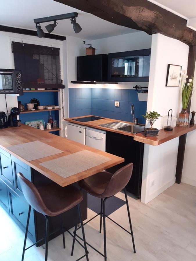 Appartement Haute Ville Meuble Avec Cour Privative Гранвиль Экстерьер фото