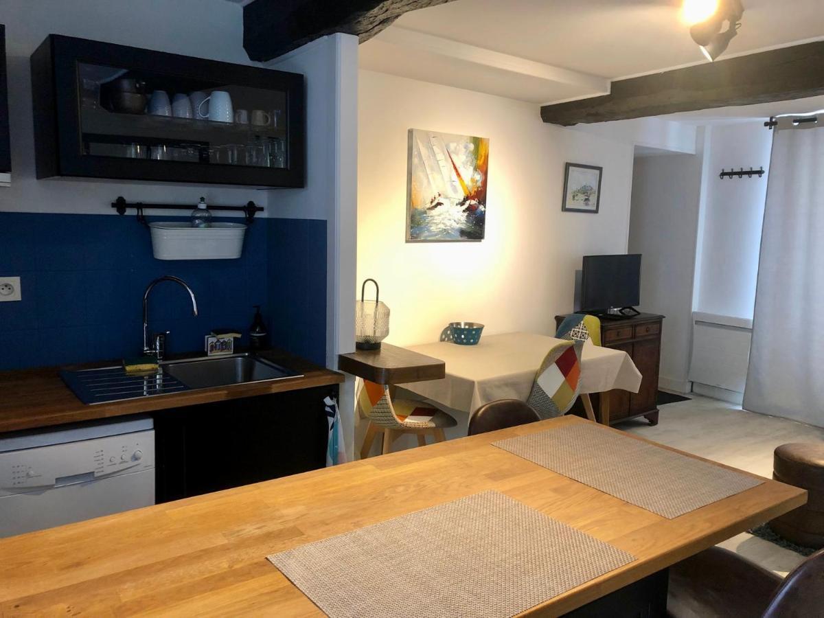 Appartement Haute Ville Meuble Avec Cour Privative Гранвиль Экстерьер фото