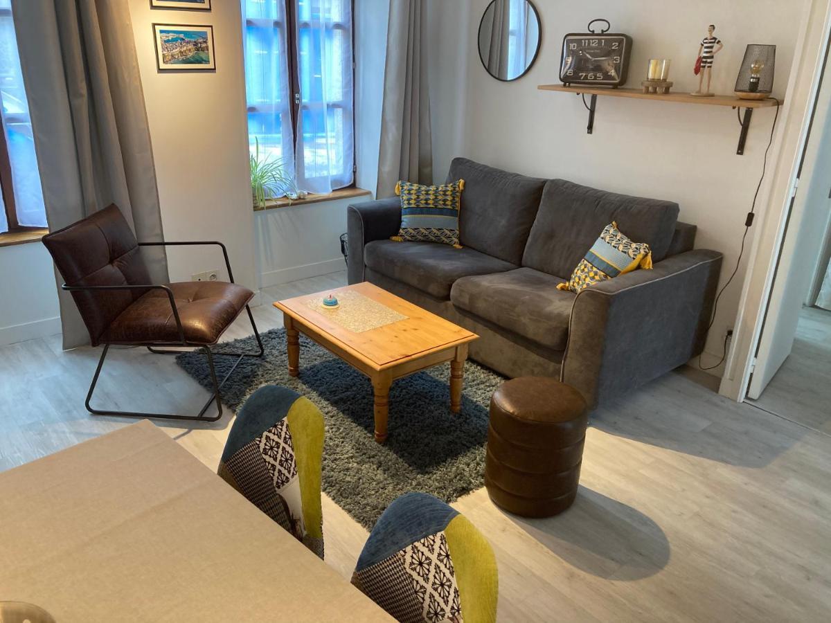 Appartement Haute Ville Meuble Avec Cour Privative Гранвиль Экстерьер фото